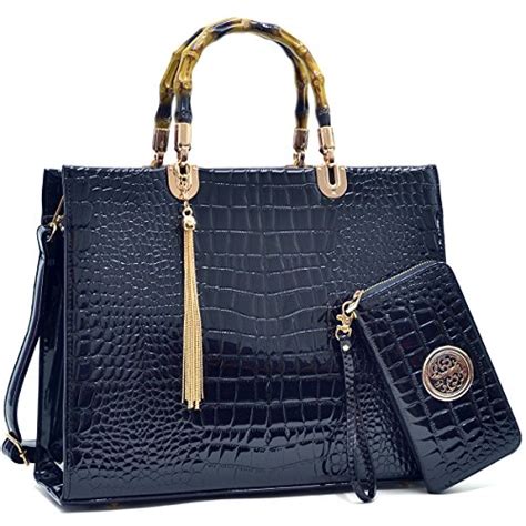 alphabetical list of handbag designers.